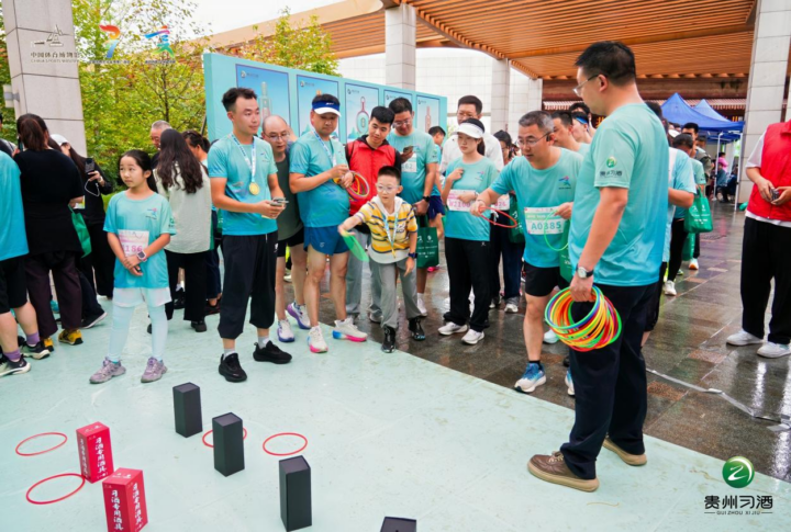 fe37d395b6f44f18a9f21bb86825c3b9