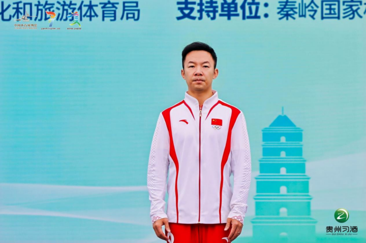 23883345902e437aa2d4953887f7b4e5