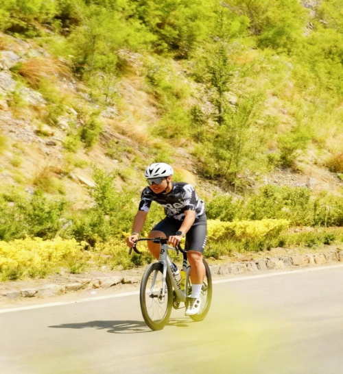 一辆单车骑出多业态：中职生王政瀚的创业路不只会改装