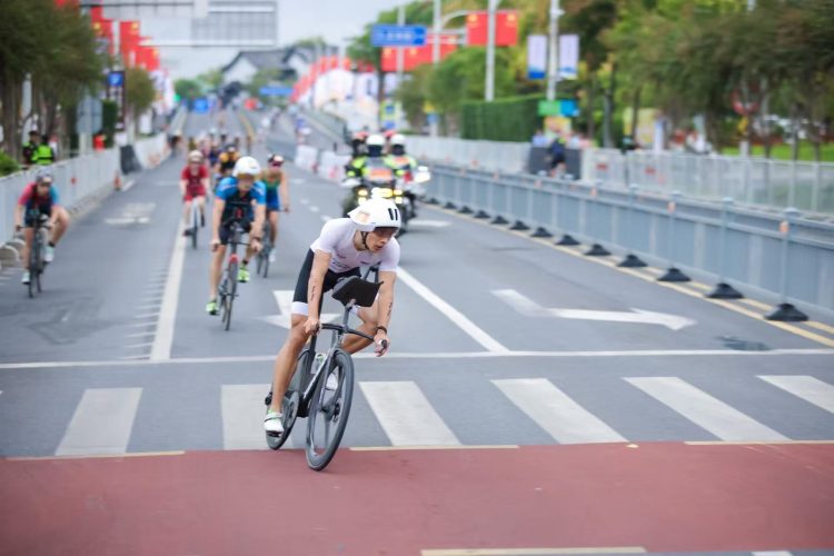 1760873846-9c27a6a043536a3